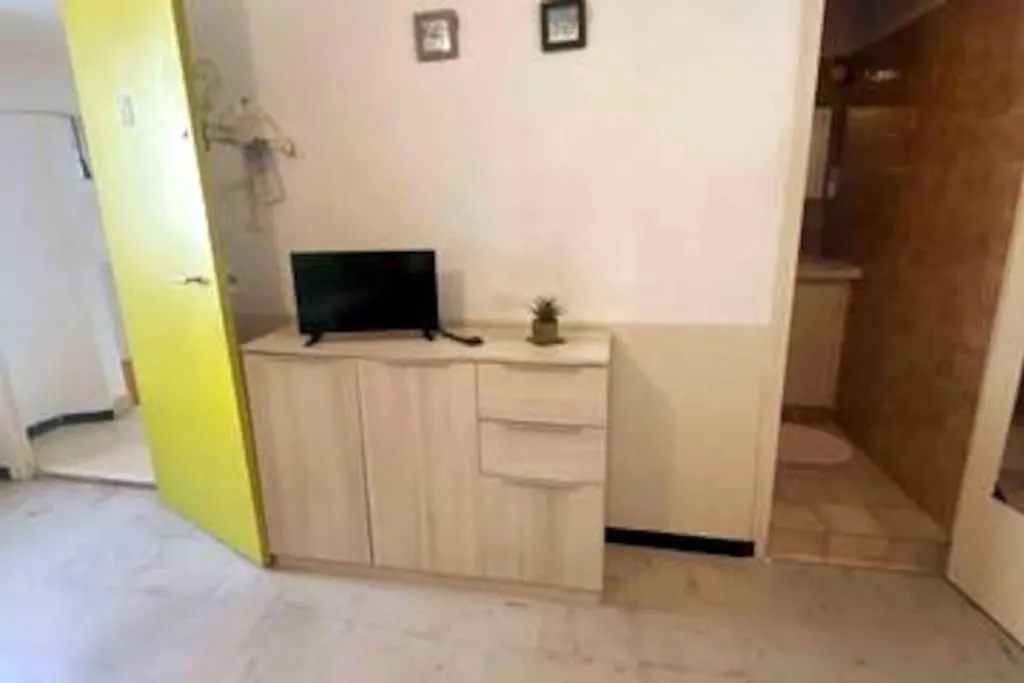 Le Tournesol Des Arenes Wifi Apartment Arles France